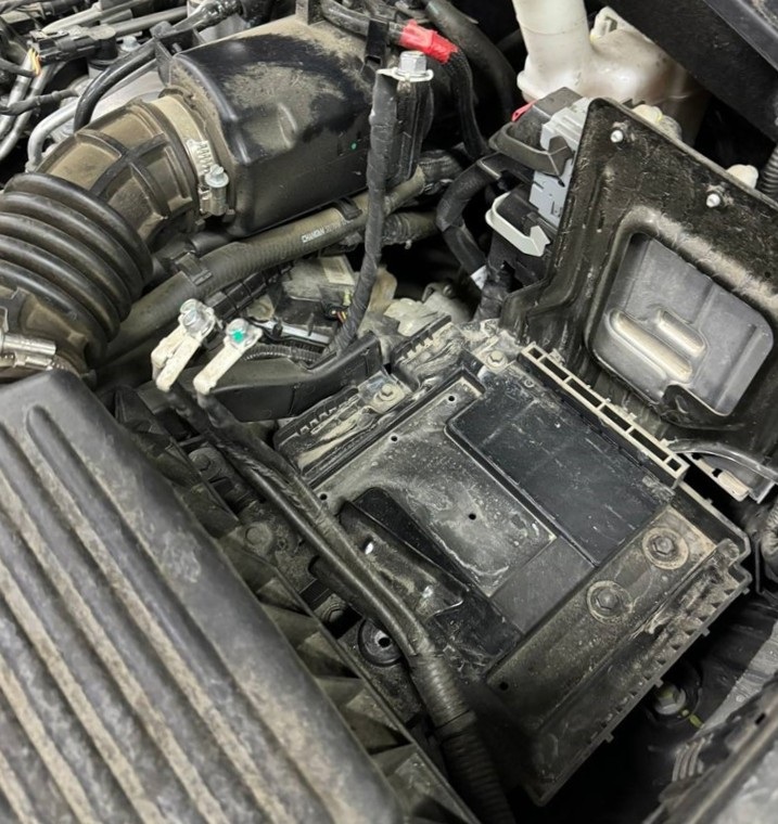 Замена аккумулятора Changan Uni-T