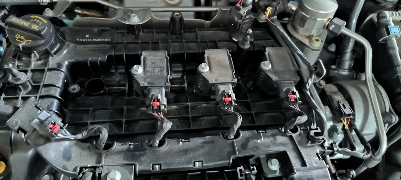 Замена свечей зажигания Changan Uni-K