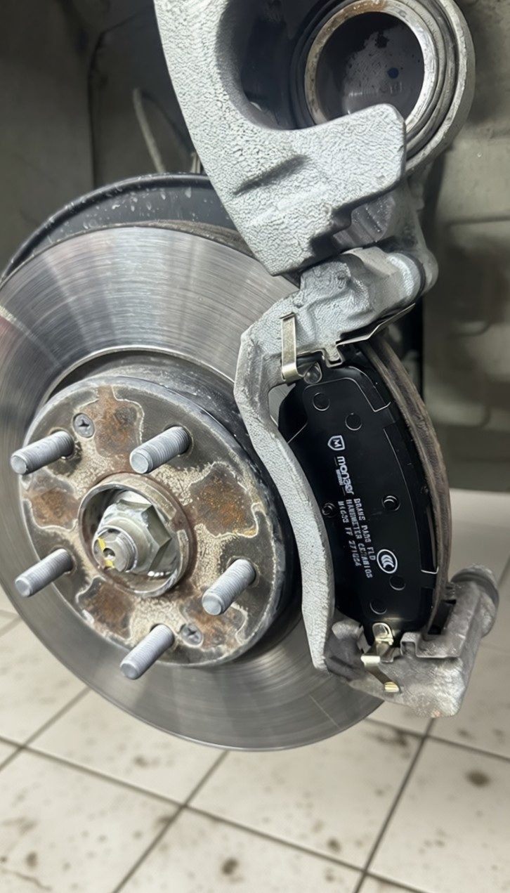 Замена тормозных колодок Changan Uni-V