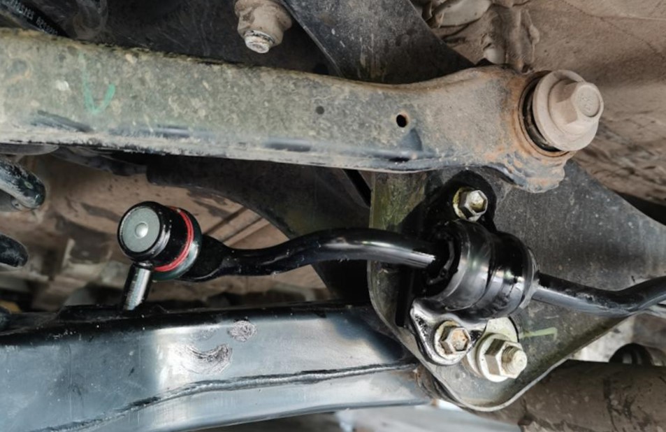 замена стоек и втулок стабилизатора чанган